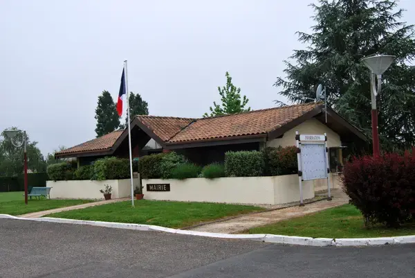 Borne de Recharge 33 Installateur borne de recharge Le Pout