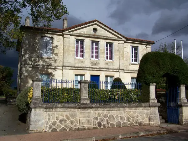 Borne de Recharge 33 Installateur borne de recharge Lugasson